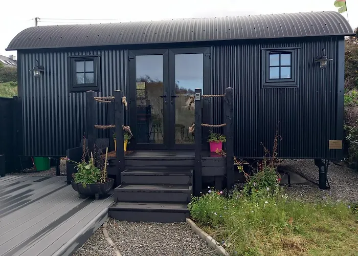 Delightful Shepherds Hut