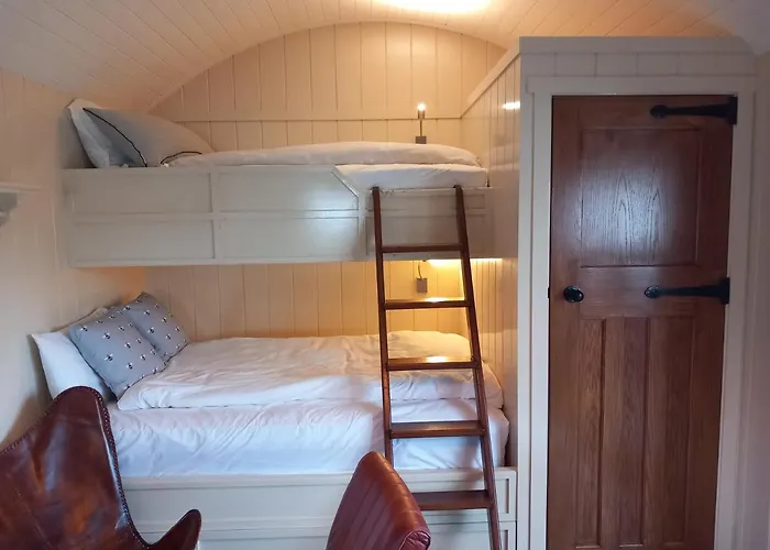 Delightful Shepherds Hut