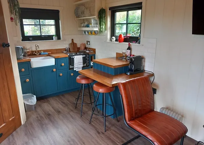 Delightful Shepherds Hut