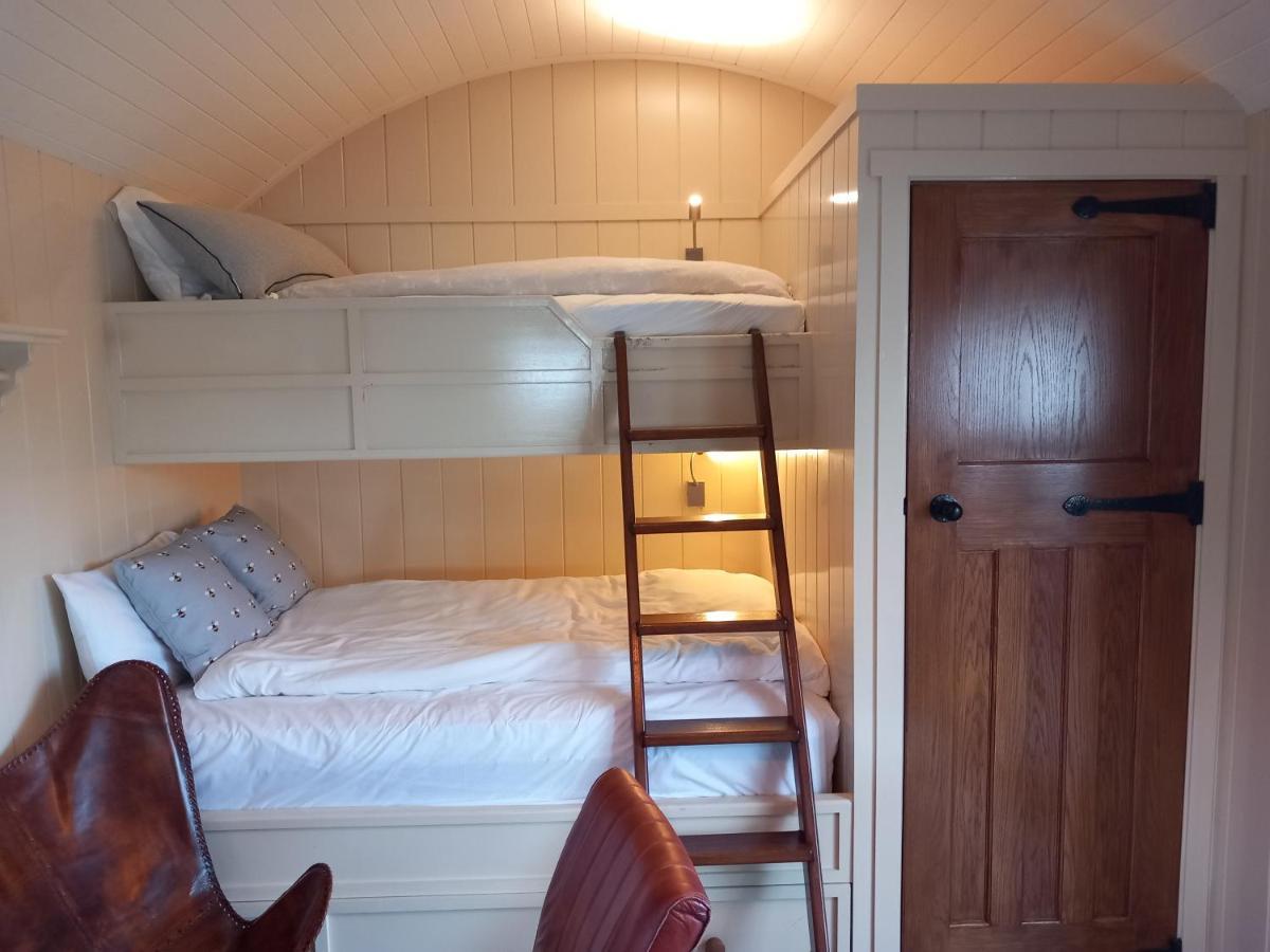 Delightful Shepherds Hut Сasa de vacaciones Westport